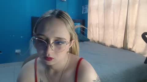 Lia Roberts online show from October 2025 11:58:01 AM