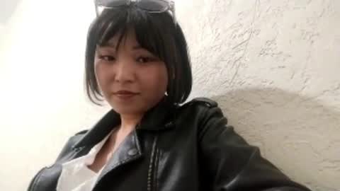 Snapshot of libbiepostlethwaite chatting on May 2026 08:35:02 PM Molly online show from May 2026 08:35:02 PM
