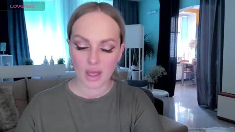 Snapshot of libby_nora chatting on February 2025 11:53:01 AM Libby online show from February 2025 11:53:01 AM