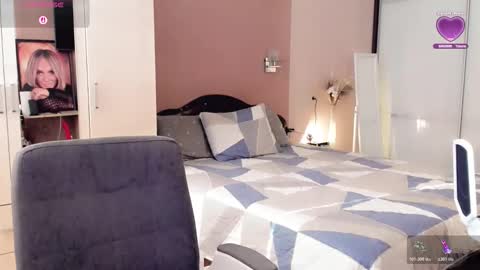 Snapshot of libby_nora chatting on October 2025 09:57:01 AM Libby online show from October 2025 09:57:01 AM