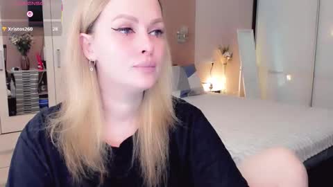 Snapshot of libby_nora chatting on February 2026 08:49:01 AM Libby online show from February 2026 08:49:01 AM