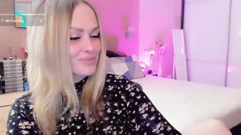 Snapshot of libby_nora chatting on April 2026 11:30:02 AM Libby online show from April 2026 11:30:02 AM