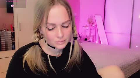 Snapshot of libby_nora chatting on May 2026 09:37:02 AM Libby online show from May 2026 09:37:02 AM