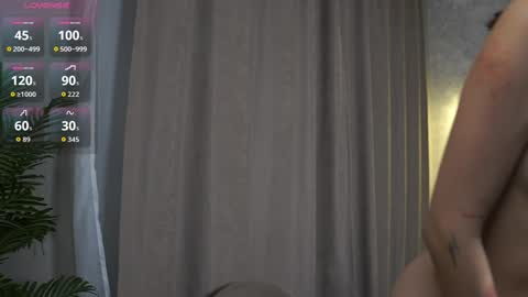 Elena online show from October 2025 12:23:01 PM