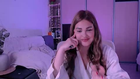 libra_mia online show from September 2025 06:28:02 AM