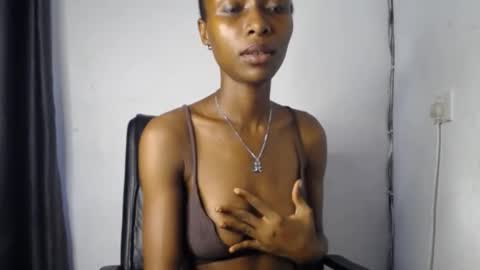 Juicy pinkpussy online show from January 2026 09:24:01 AM