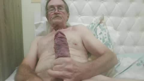 Snapshot of lickittostickit chatting on January 2025 07:52:02 AM lickittostickit online show from January 2025 07:52:02 AM