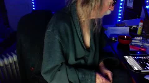 Snapshot of lickyouryoni chatting on December 2025 03:43:02 PM LickYourYoni online show from December 2025 03:43:02 PM