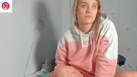 Sophie online show from February 2026 08:53:01 PM