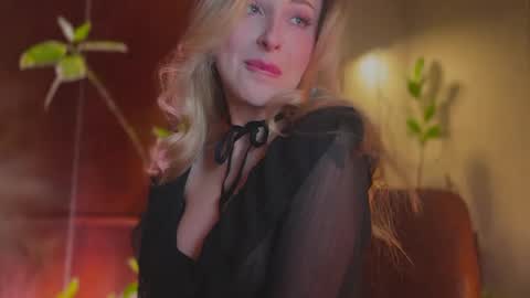 Snapshot of lierie chatting on March 2026 06:47:02 PM its my birthday today so im offline but id be so happy if you felt like sending me a birthday love while im away online show from March 2026 06:47:02 PM