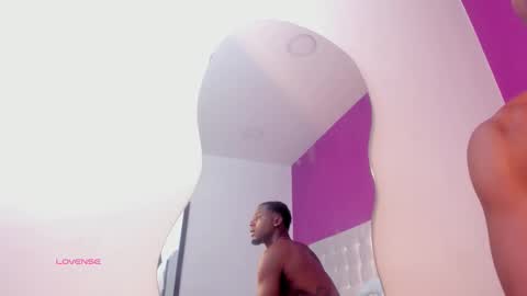 Snapshot of lievelinng chatting on September 2025 12:40:01 PM lievelinng online show from September 2025 12:40:01 PM