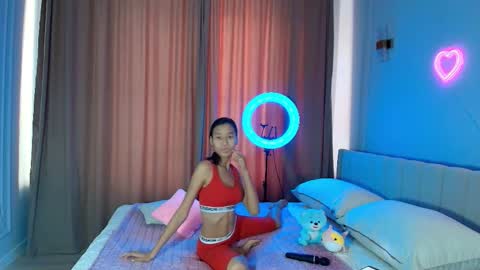 Lihn Pham online show from November 2025 03:41:01 AM