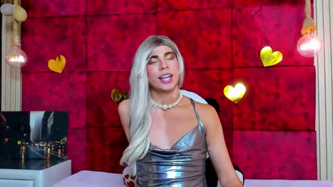 liiacollins online show from January 2026 06:00:01 PM