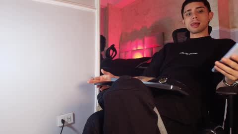 L I I A M online show from March 2025 10:51:01 AM