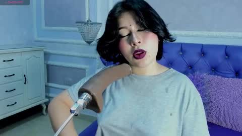 LIILY online show from November 2025 12:27:01 AM