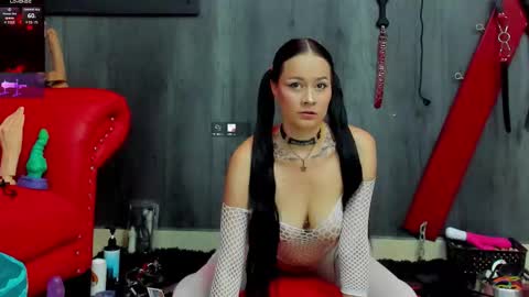 Nini - online show from January 2026 01:15:02 PM