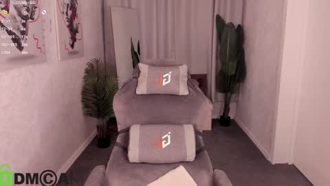 Snapshot of lika_davis chatting on February 2026 01:59:01 PM Lika Davis online show from February 2026 01:59:01 PM