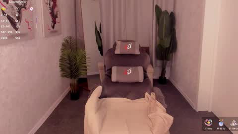 Snapshot of lika_davis chatting on February 2026 03:50:02 PM Lika Davis online show from February 2026 03:50:02 PM