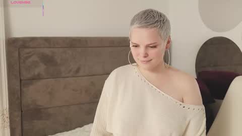 likaaberry online show from September 2025 04:21:02 PM