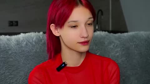 Emi online show from September 2025 02:22:01 PM