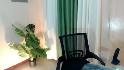 Leng online show from December 2024 02:19:02 PM