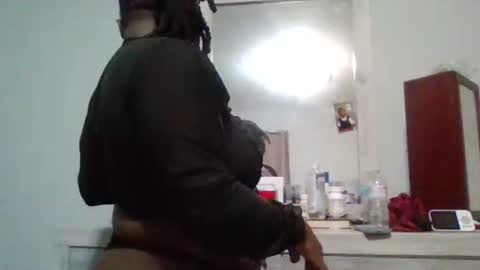 Snapshot of lil_chocolate1017 chatting on May 2026 07:44:02 PM Diamond online show from May 2026 07:44:02 PM