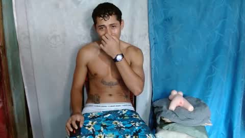 Snapshot of lil_condor_baby chatting on September 2025 08:01:01 PM lil_condor_baby online show from September 2025 08:01:01 PM