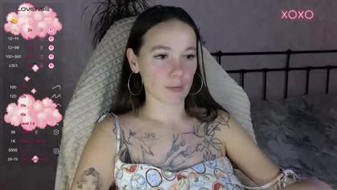 little moon online show from November 2025 08:05:01 PM