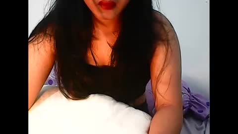 Snapshot of lil_sweetgirl4u chatting on February 2025 07:02:01 PM lil_sweetgirl4u online show from February 2025 07:02:01 PM