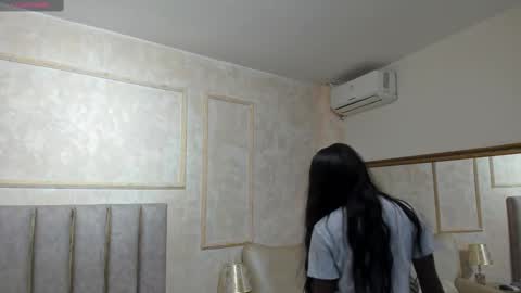 lila bailey  online show from March 2025 07:37:01 PM