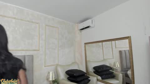 lila bailey  online show from October 2025 07:33:02 PM