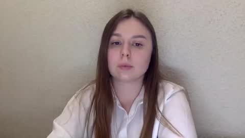 Snapshot of lilae37yis chatting on October 2025 07:20:02 PM Lily online show from October 2025 07:20:02 PM
