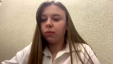 Snapshot of lilae37yis chatting on October 2025 07:44:02 PM Lily online show from October 2025 07:44:02 PM