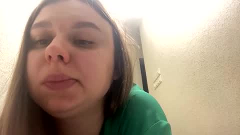Snapshot of lilae37yis chatting on October 2025 10:33:02 PM Lily online show from October 2025 10:33:02 PM