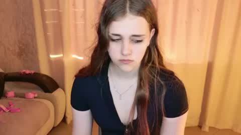LilaSparkling online show from August 2026 03:15:01 PM