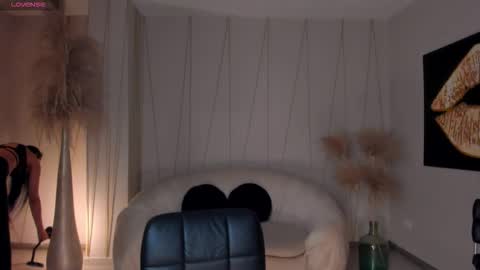 Lila West online show from October 2025 10:46:02 AM