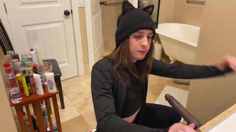 Snapshot of lilbimbo420 chatting on November 2025 05:51:02 AM Kristin online show from November 2025 05:51:02 AM