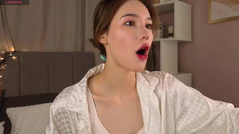 Snapshot of lilcatalia chatting on May 2026 09:36:01 AM Hi im Yuki online show from May 2026 09:36:01 AM