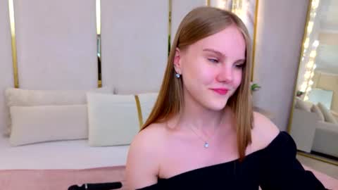 lili_lohan online show from June 2026 09:19:02 AM