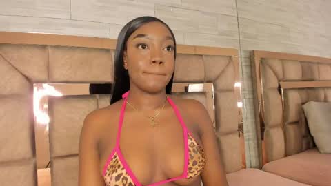 LILIAN  online show from May 2026 07:22:02 PM