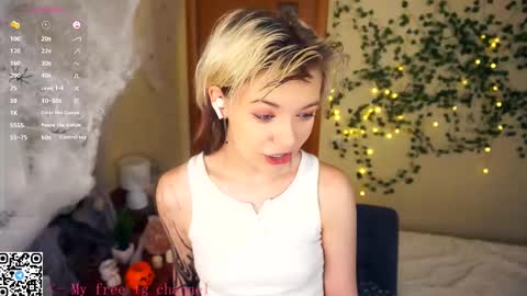 Lilian online show from November 2025 05:50:02 AM