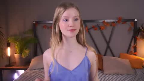 Lilian online show from November 2025 12:49:02 PM