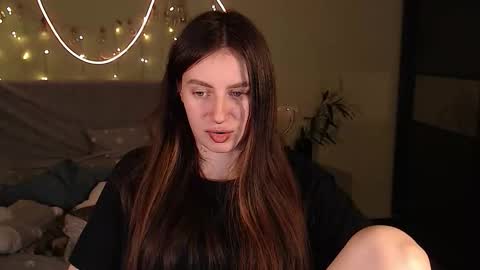 Lilu online show from October 2025 09:37:01 PM