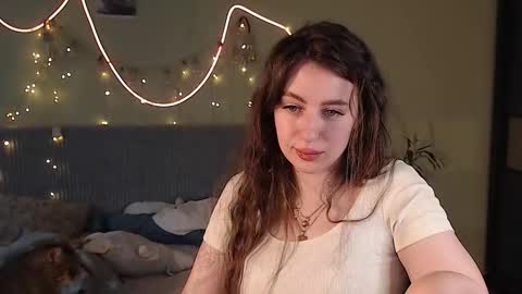 Lilu online show from November 2025 10:37:01 AM