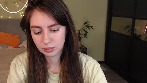 Lilu online show from November 2025 09:48:02 PM