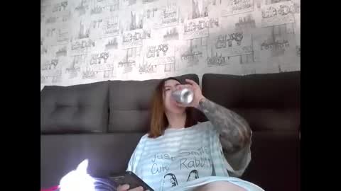 liliawoolf online show from November 2025 09:00:02 AM