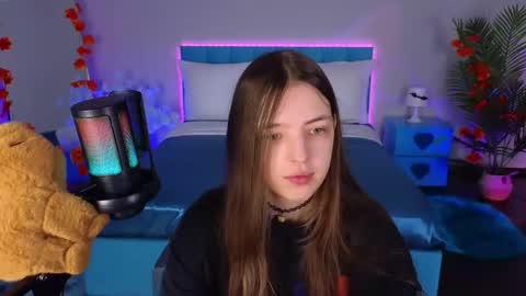 Lili Bakery online show from October 2025 01:50:02 AM