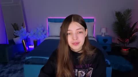 Lili Bakery online show from December 2025 02:05:01 AM