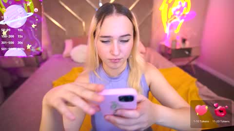 lilielfie online show from November 2025 01:55:02 PM