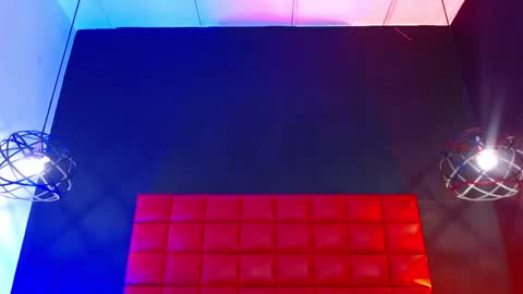 LILIH online show from November 2025 12:38:02 PM